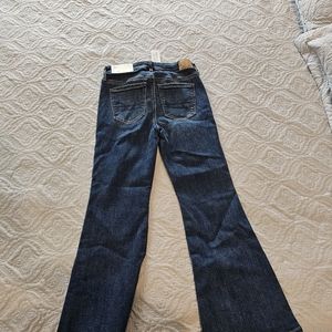 AMERICAN EAGLE SIZE 4 SHORT PANTS